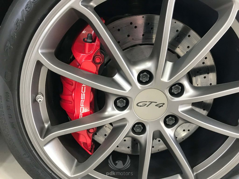 Foto do veículo PORSCHE  CAYMAN 3.8 GT4 2016 3.431 KM 575.000,00
