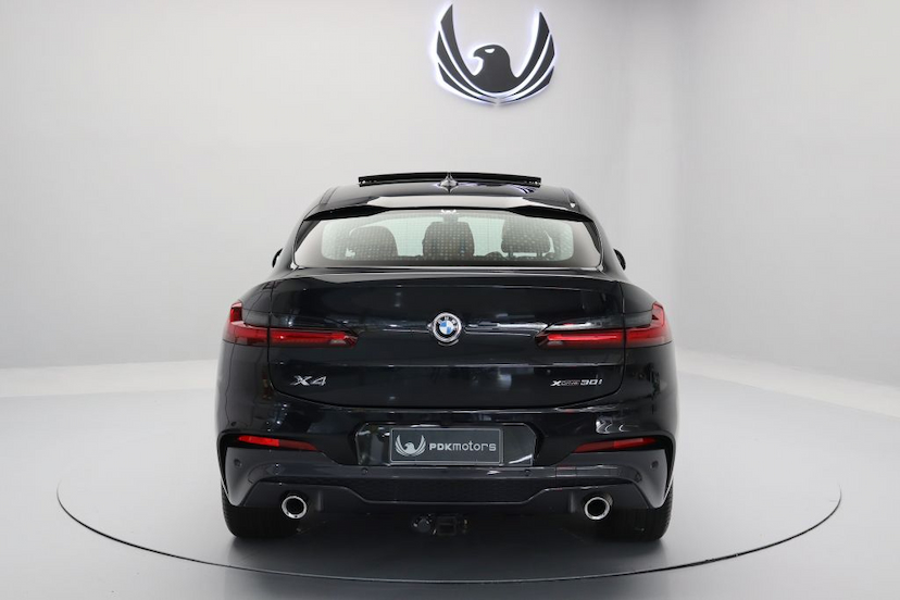 Foto do veículo BMW X4 XDRIVE 30I M SPORT 2021 17.470 KM 459.000,00