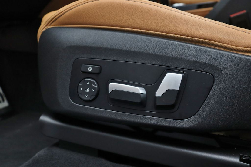 Foto do veículo BMW X4 XDRIVE 30I M SPORT 2021 17.470 KM 459.000,00