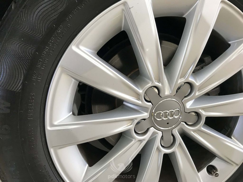 Foto do veículo AUDI  A3 SEDAN 2015 49.482 KM 89.000,00
