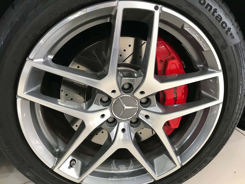 Foto do veículo MERCEDES-BENZ  GLA 45 AMG 2017 10.810 KM 309.900,00