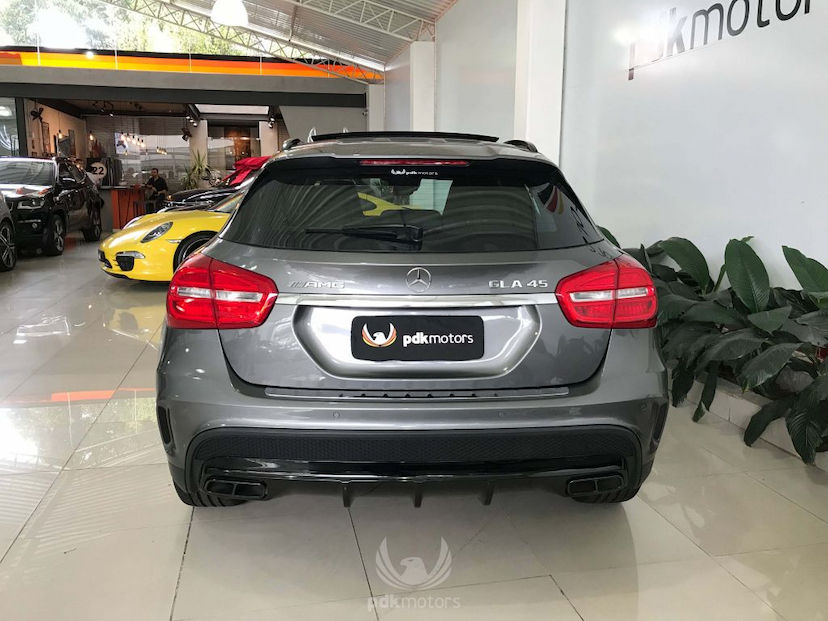 Foto do veículo MERCEDES-BENZ  GLA 45 AMG 2017 10.810 KM 309.900,00
