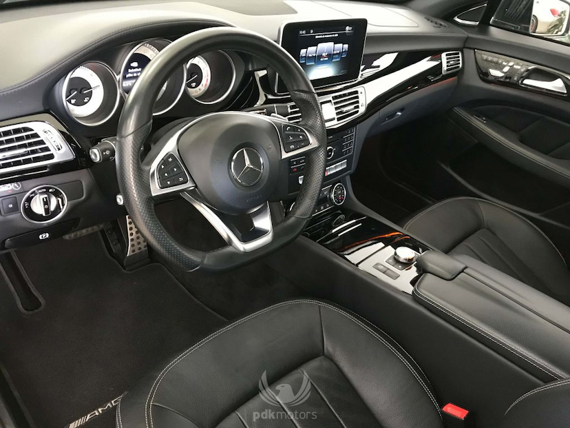 Foto do veículo MERCEDES-BENZ  CLS 400 2015 19.850 KM 269.000,00