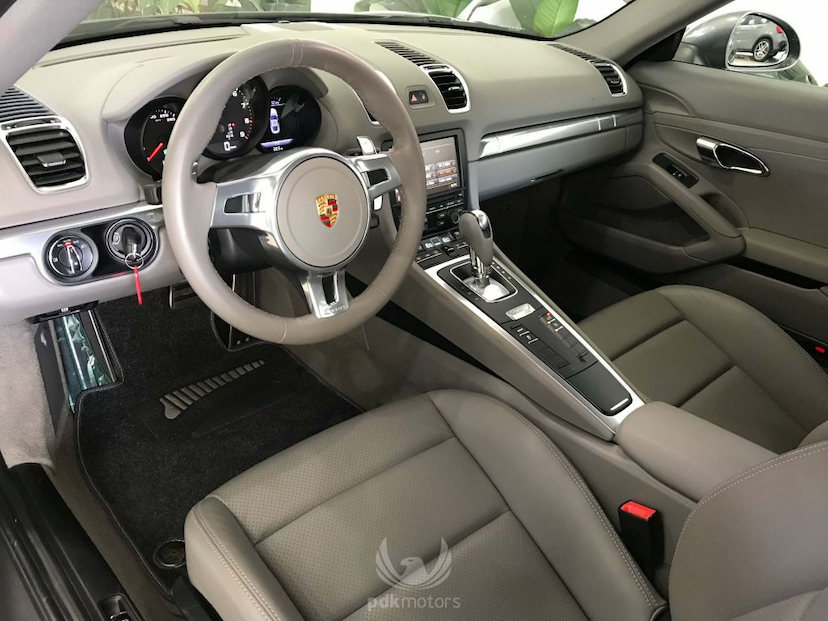 Foto do veículo PORSCHE  CAYMAN 2016 1.323 KM 309.000,00