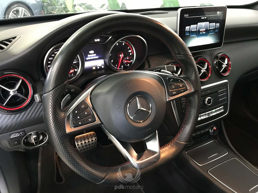 Foto do veículo MERCEDES-BENZ  A250 SPORT 2016 51.250 KM 169.000,00