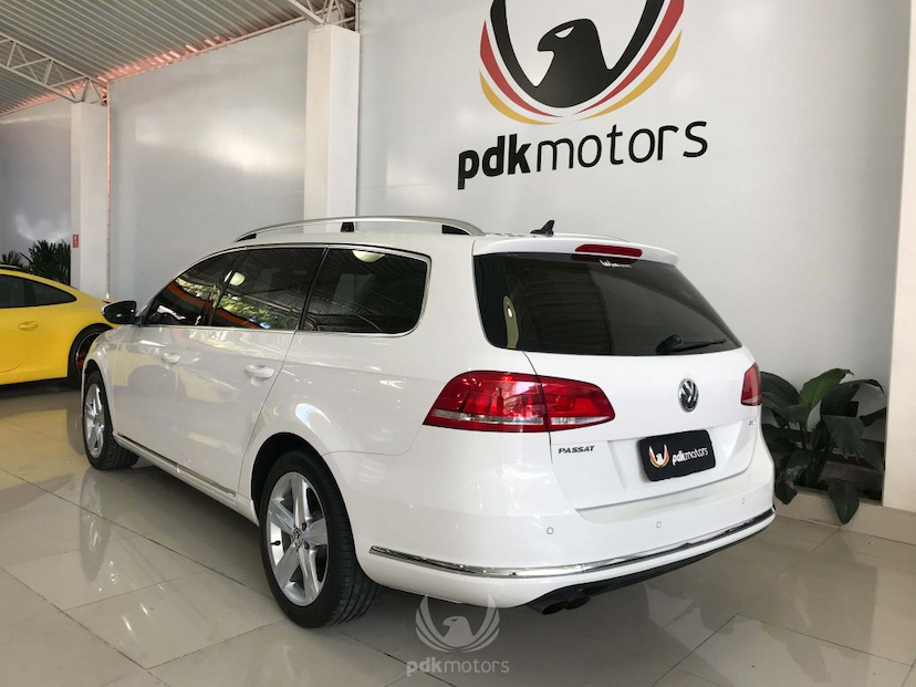 Foto do veículo VOLKSWAGEN  PASSAT VARIANT TSI 2013 24.600 KM 77.000,00