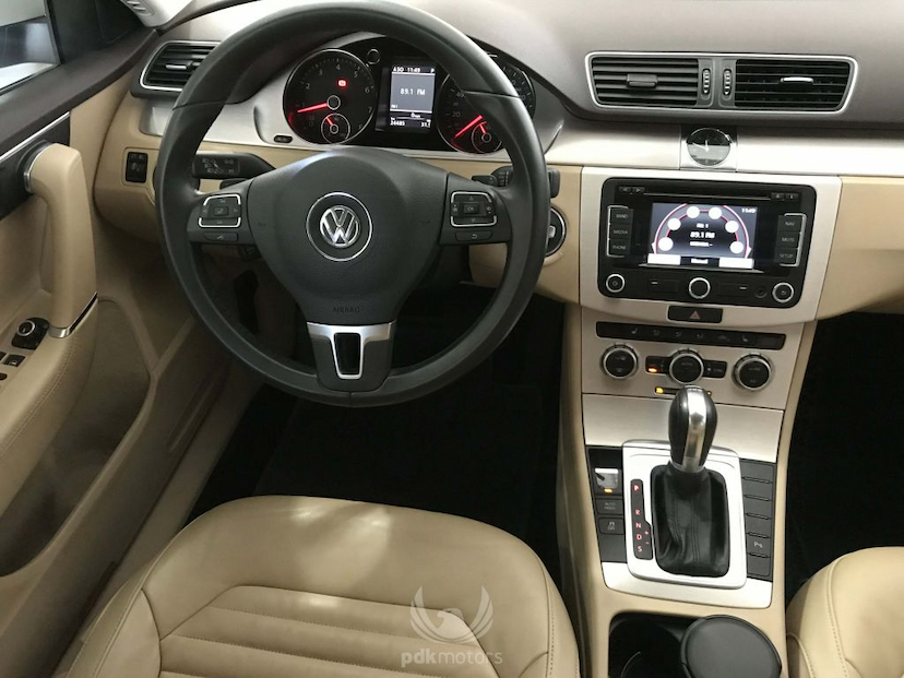 Foto do veículo VOLKSWAGEN  PASSAT VARIANT TSI 2013 24.600 KM 77.000,00