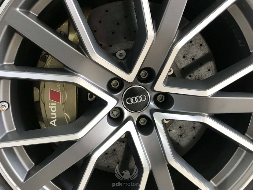 Foto do veículo AUDI RS6 AVANT PERFORMANCE 2017 11.750 KM 495.000,00