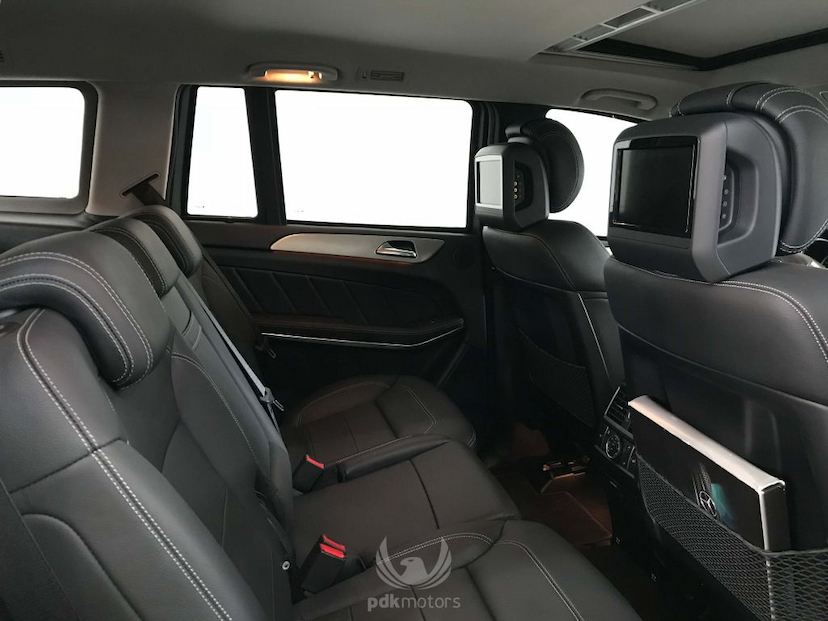 Foto do veículo MERCEDES-BENZ  GL 500 BLUEEFFICIENCY 2015 1.900 KM 399.000,00