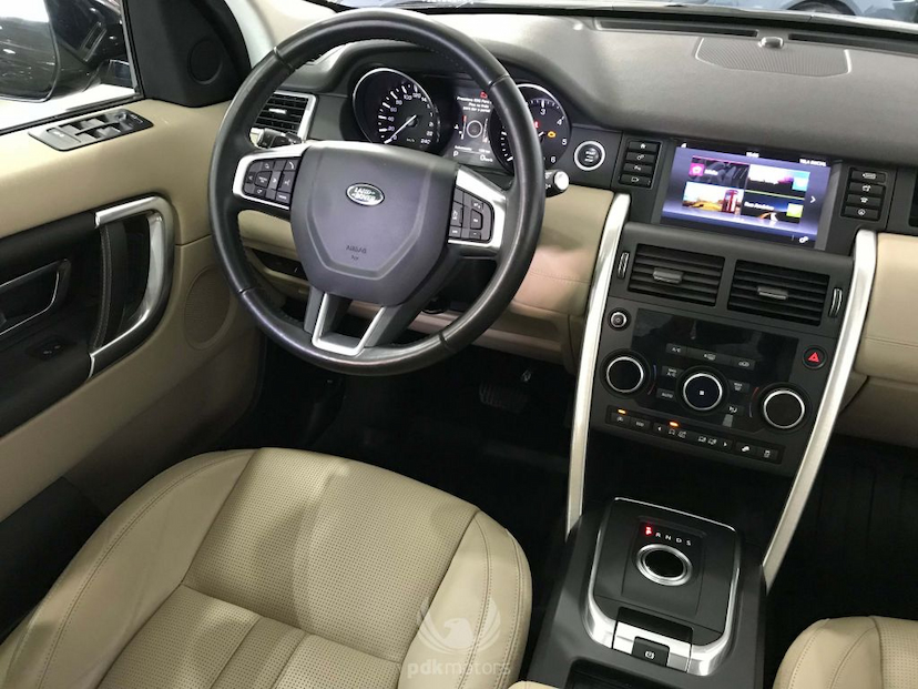 Foto do veículo LAND ROVER  DISCOVERY SPORT HSE SD4 2016 52.180 KM 189.000,00