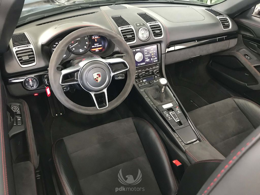 Foto do veículo PORSCHE  BOXSTER SPYDER 2016 15.840 KM 519.000,00
