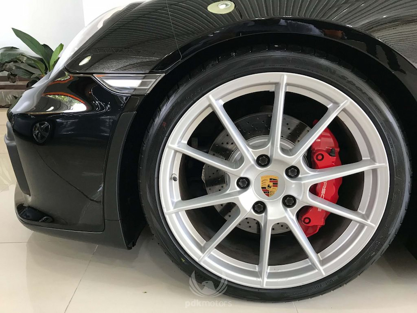 Foto do veículo PORSCHE  BOXSTER SPYDER 2016 15.840 KM 519.000,00