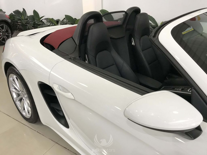 Foto do veículo PORSCHE  718 BOXSTER 2018 845 KM 400.000,00