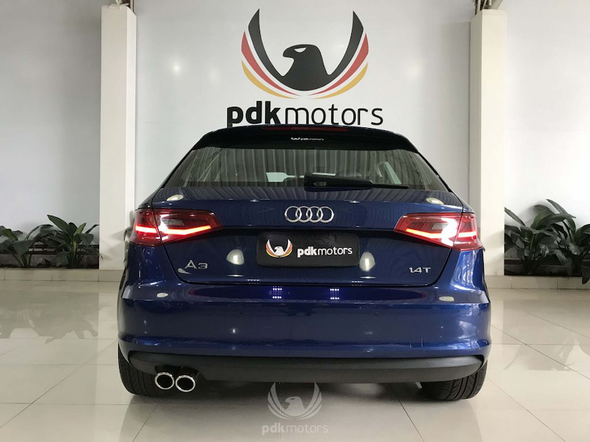 Foto do veículo AUDI  A3 SPORTBACK ATTRACTION 2015 48.000 KM 76.500,00