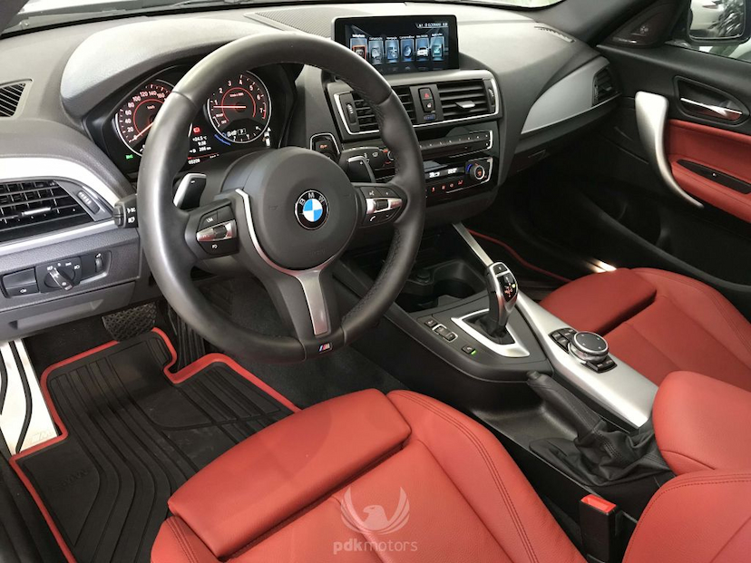 Foto do veículo BMW  M140I 2017 5.210 KM 215.000,00
