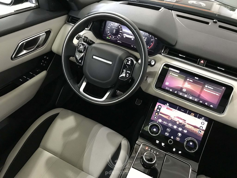 Foto do veículo LAND ROVER  VELAR R-DYNAMIC SE 2018 6.120 KM 415.000,00