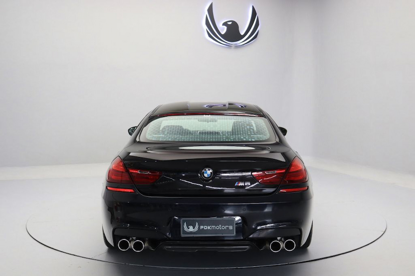 Foto do veículo BMW M6 GRAN COUPé 2015 34.410 KM 389.000,00