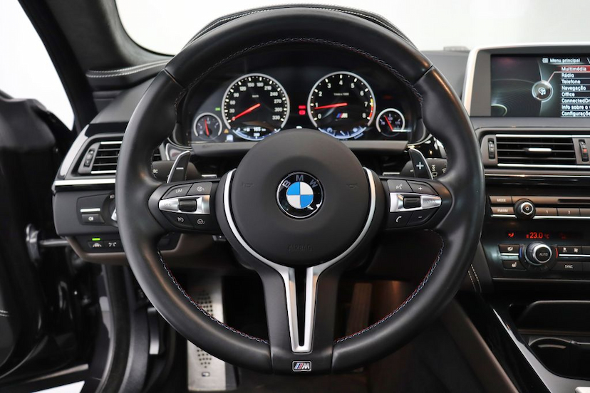 Foto do veículo BMW M6 GRAN COUPé 2015 34.410 KM 389.000,00
