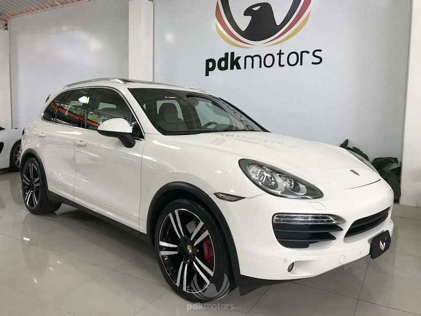 Foto do veículo PORSCHE  CAYENNE S 2011 49.810 KM 159.000,00