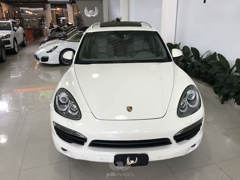 Foto do veículo PORSCHE  CAYENNE S 2011 49.810 KM 159.000,00