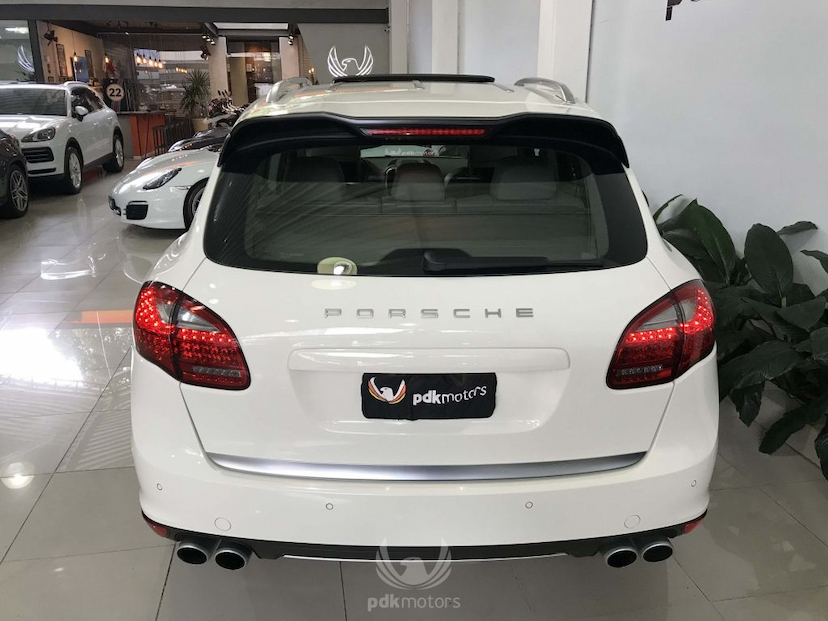 Foto do veículo PORSCHE  CAYENNE S 2011 49.810 KM 159.000,00