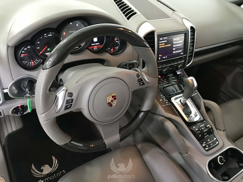 Foto do veículo PORSCHE  CAYENNE S 2011 49.810 KM 159.000,00