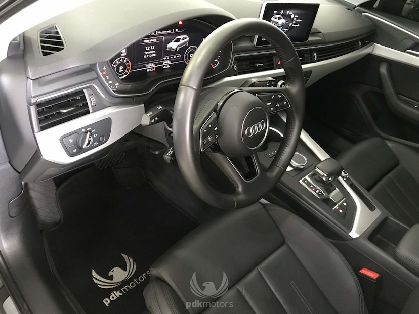 Foto do veículo AUDI  A4 AMBIENTE AVANT 2017 10.260 KM 165.000,00