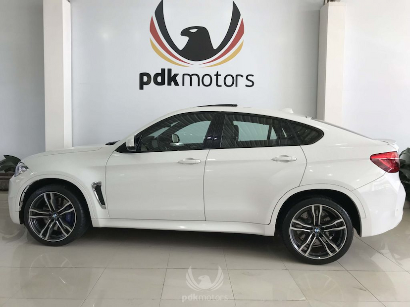 Foto do veículo BMW  X6 M 2016 19.125 KM 389.000,00