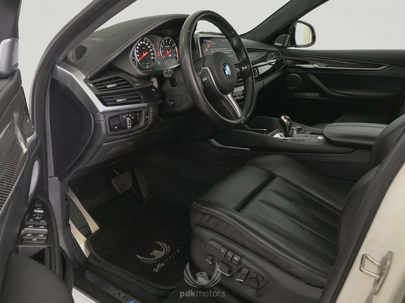 Foto do veículo BMW  X6 M 2016 19.125 KM 389.000,00