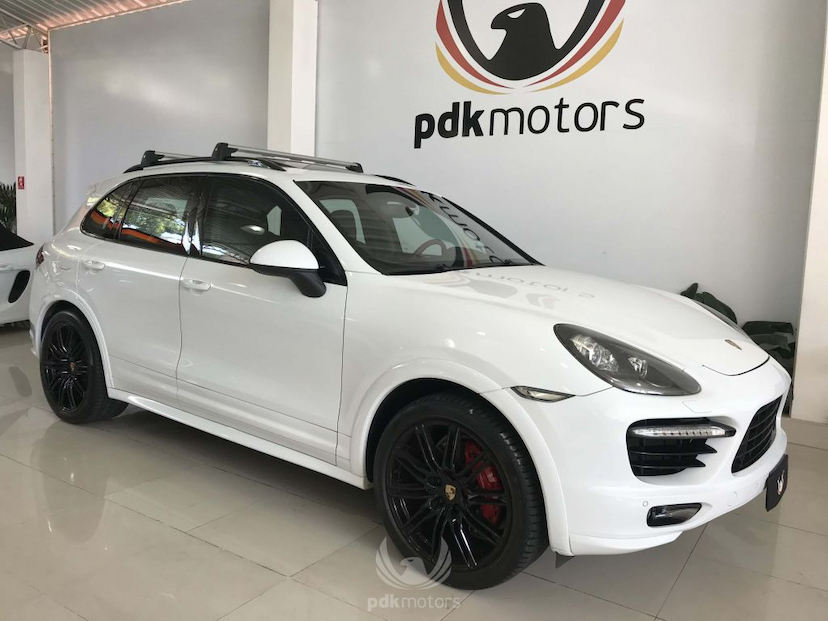 Foto do veículo PORSCHE  CAYENNE GTS 2013 55.680 KM 279.000,00