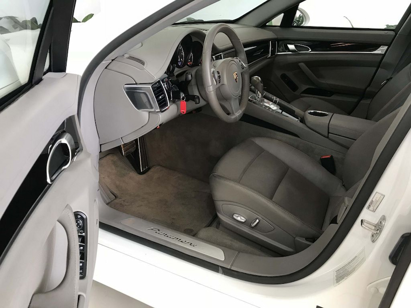 Foto do veículo PORSCHE  PANAMERA 2012 52.925 KM 239.900,00