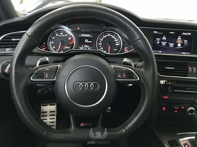 Foto do veículo AUDI RS 4 AVANT QUATTRO 2015 24.723 KM 284.000,00