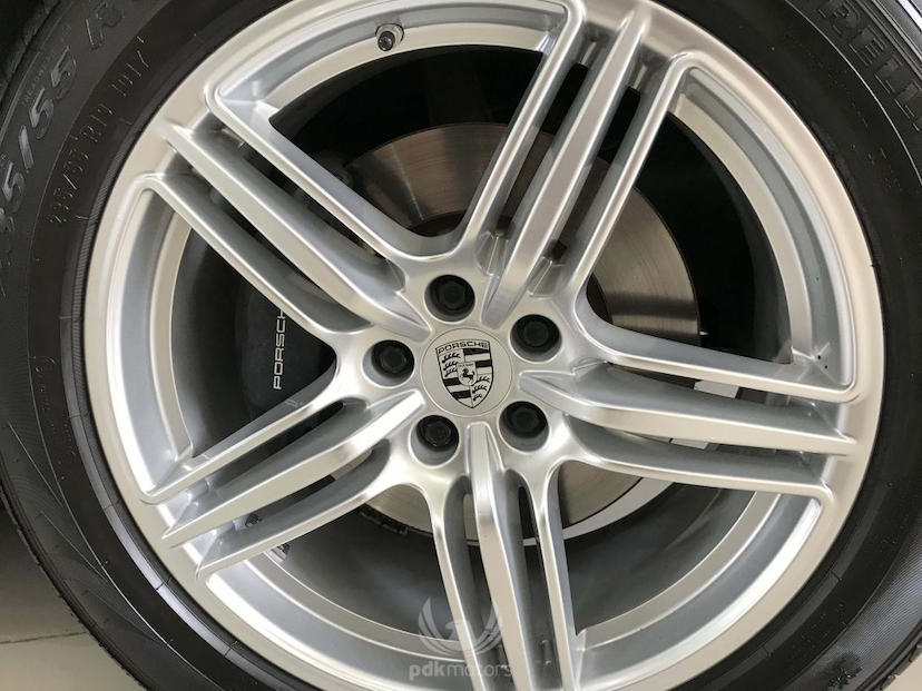 Foto do veículo PORSCHE  MACAN 2017 36.710 KM 259.000,00
