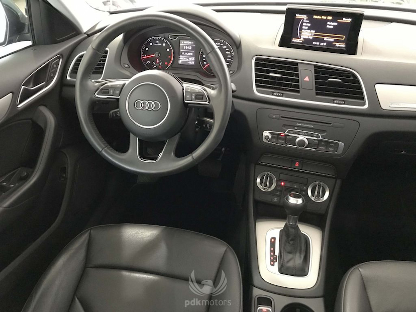 Foto do veículo AUDI  Q3 2.0 AMBIENTE QUATTRO 2015 48.540 KM 89.000,00
