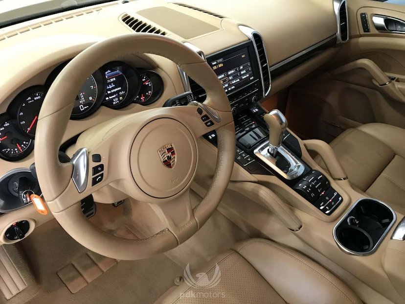 Foto do veículo PORSCHE  CAYENNE S 2013 86.900 KM 189.000,00