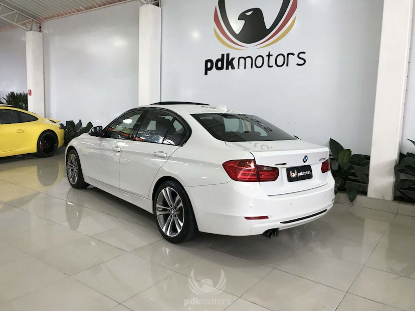 Foto do veículo BMW  328I SPORT GP 2015 37.560 KM 109.000,00