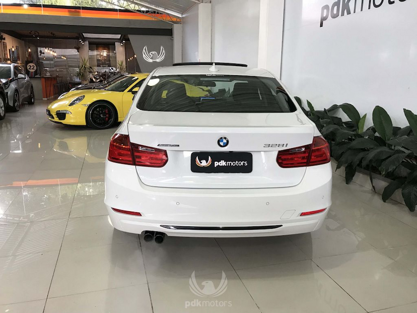 Foto do veículo BMW  328I SPORT GP 2015 37.560 KM 109.000,00