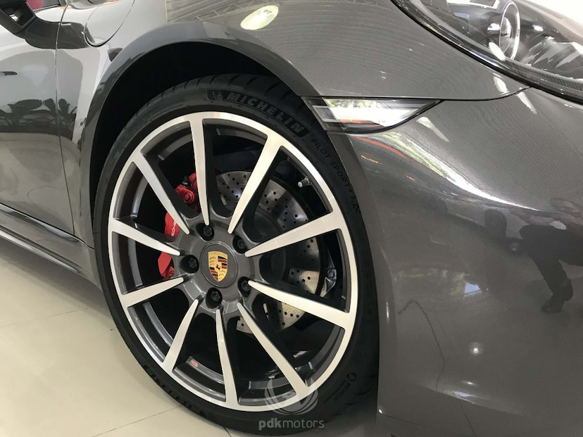 Foto do veículo PORSCHE  718 BOXSTER 2018 4.610 KM 399.000,00