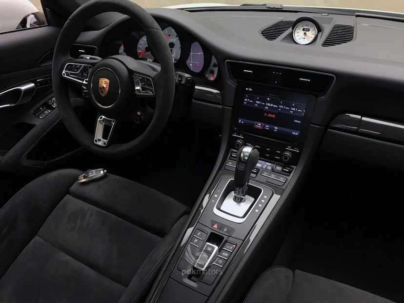 Foto do veículo PORSCHE  911 CARRERA GTS 2019 400 KM 775.900,00