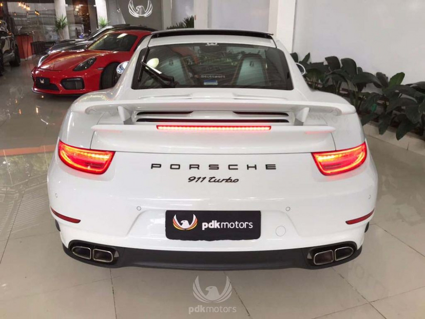 Foto do veículo PORSCHE  911 TURBO 2015 27.330 KM 699.000,00