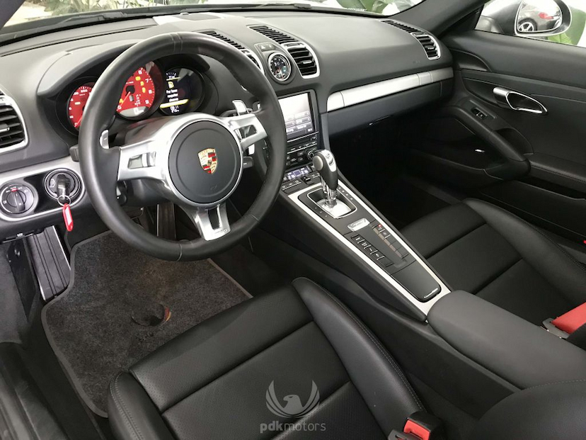 Foto do veículo PORSCHE  CAYMAN S 2014 19.668 KM 305.000,00