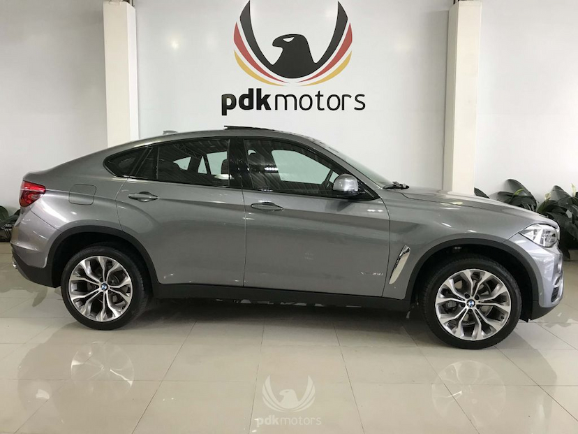Foto do veículo BMW  X6 35I X-DRIVE 2018 5.820 KM 385.000,00
