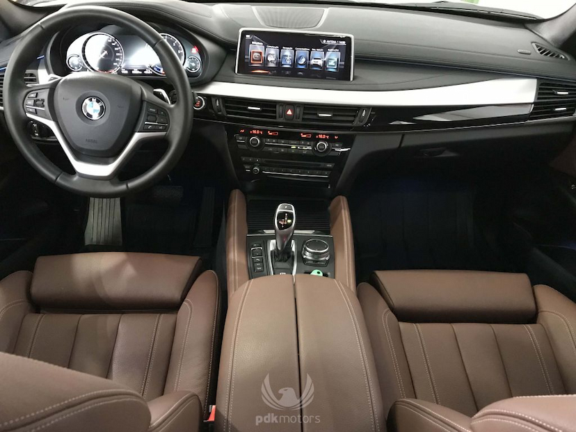 Foto do veículo BMW  X6 35I X-DRIVE 2018 5.820 KM 385.000,00