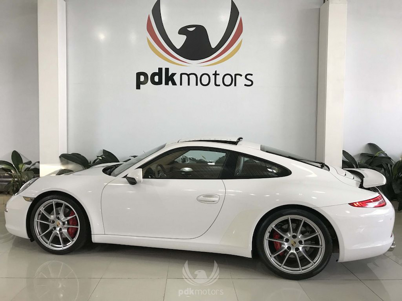 Foto do veículo PORSCHE  911 CARRERA S 2012 17.975 KM 389.000,00
