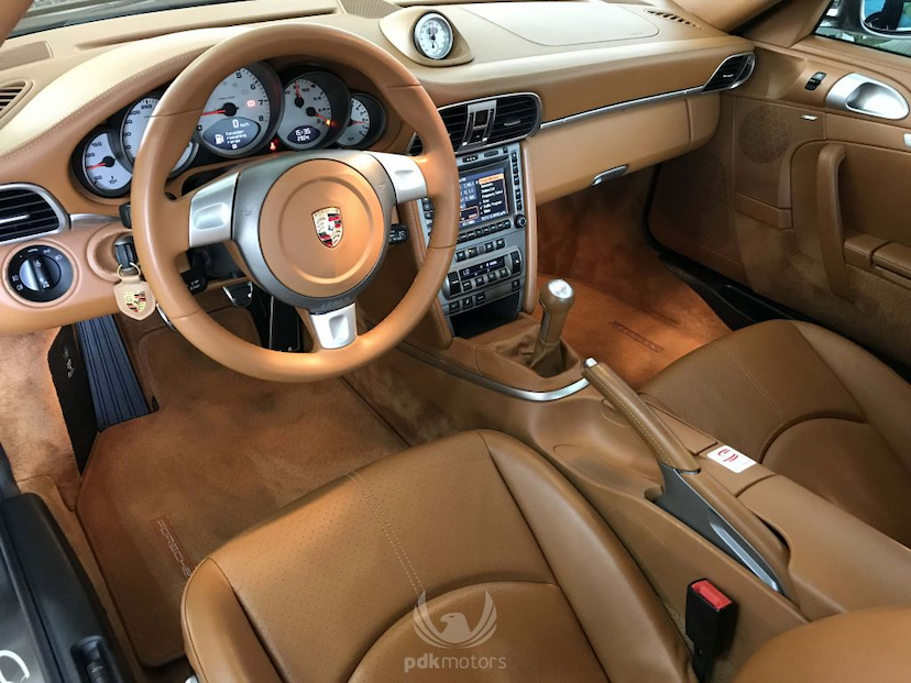 Foto do veículo PORSCHE  911 CARRERA S 2008 46.387 KM 265.000,00