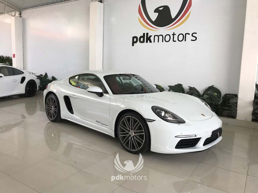 Foto do veículo PORSCHE  718 CAYMAN 2018 2.440 KM 389.000,00
