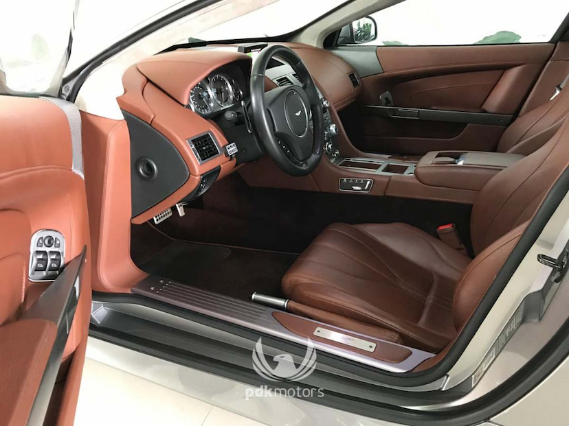 Foto do veículo ASTON MARTIN  VIRAGE V12 2012 12.155 KM 499.000,00