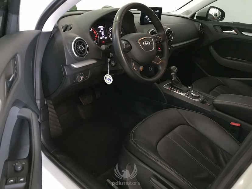 Foto do veículo AUDI  A3 SEDAN AMBIENTE 2016 34.590 KM 83.900,00