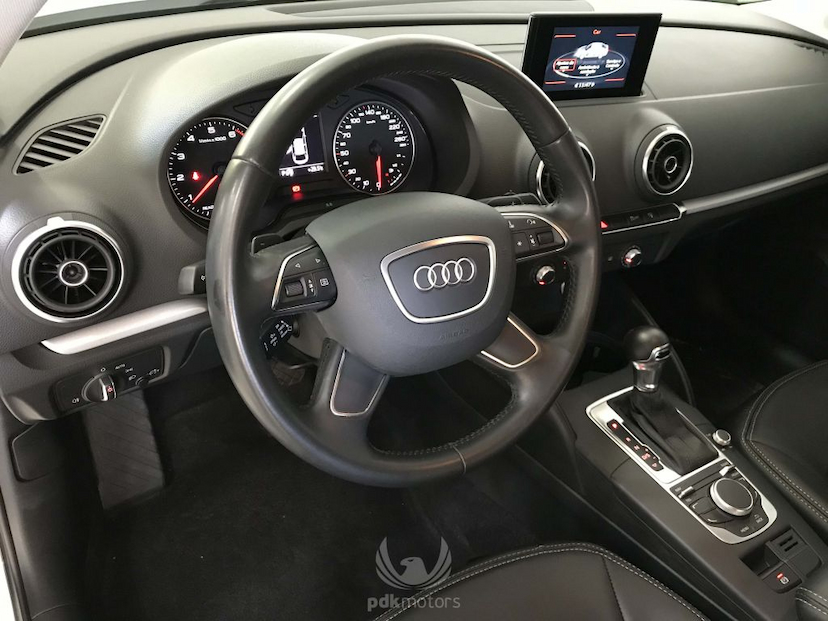 Foto do veículo AUDI  A3 SEDAN AMBIENTE 2016 34.590 KM 83.900,00
