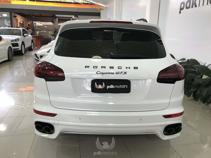 Foto do veículo PORSCHE  CAYENNE GTS 2016 9.900 KM 349.000,00